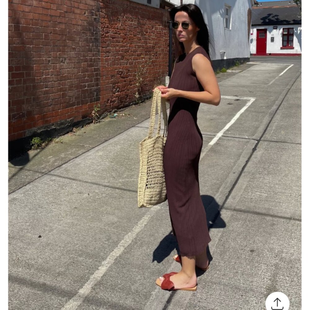 HARPER COFFEE SLEEVELESS MIDI DRESS